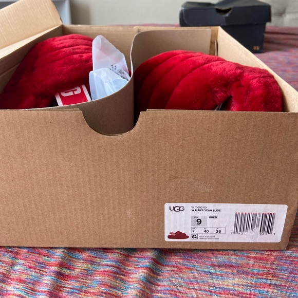 UGG Yeah Fluff Slide. They’re red and a size 9 in Women. - Picture 2 of 7